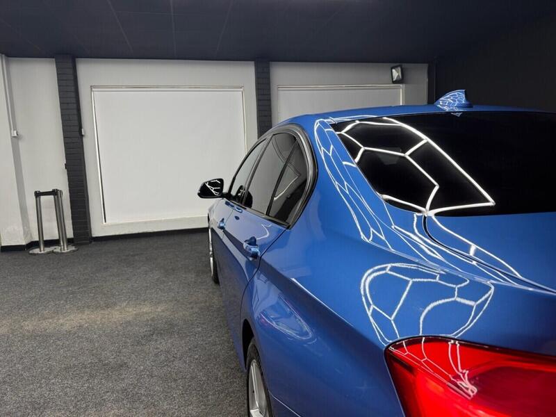 BMW 3 Series view 3