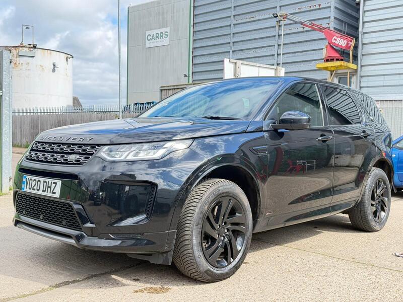 Land Rover Discovery Sport view 3