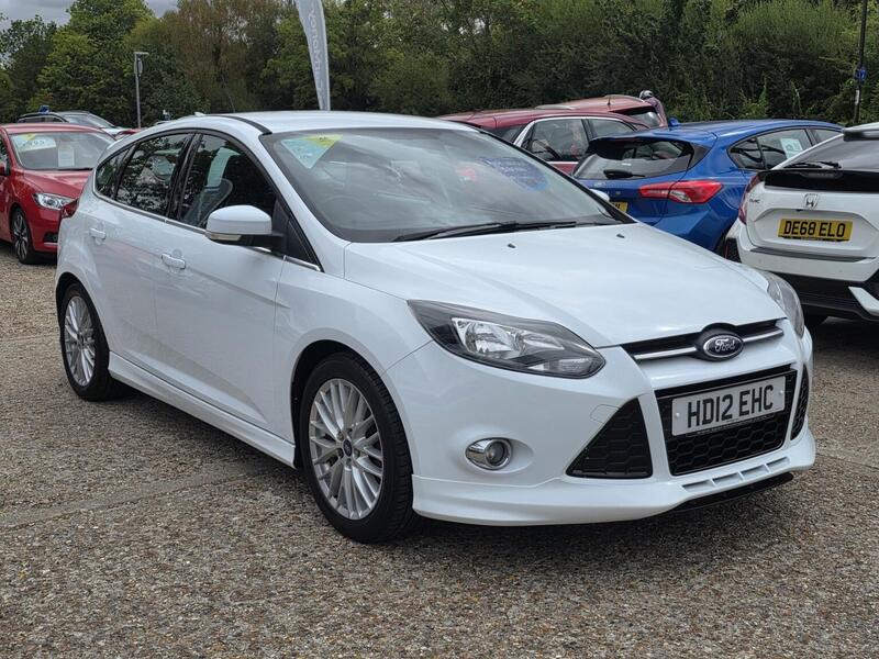 Ford Focus view 3