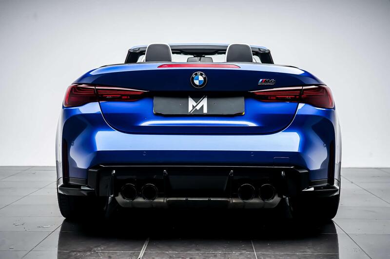 BMW M4 view 4