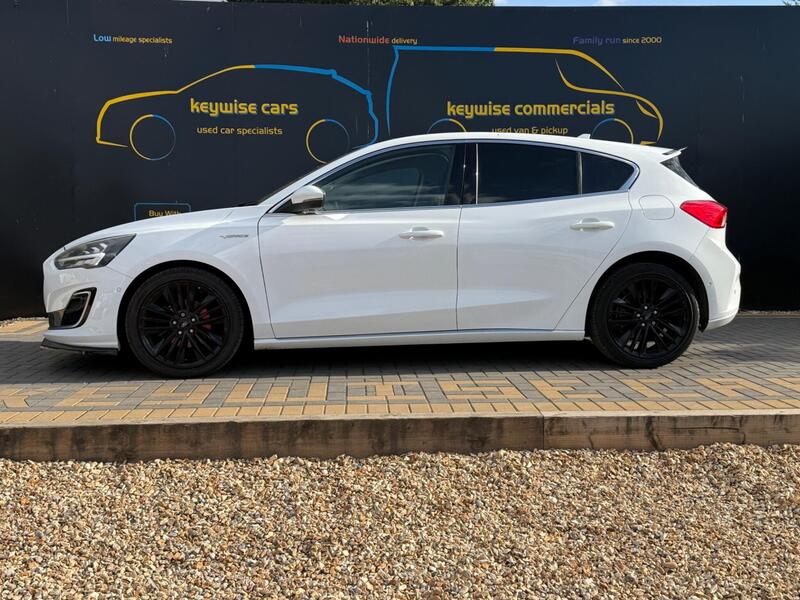 Ford Focus view 2