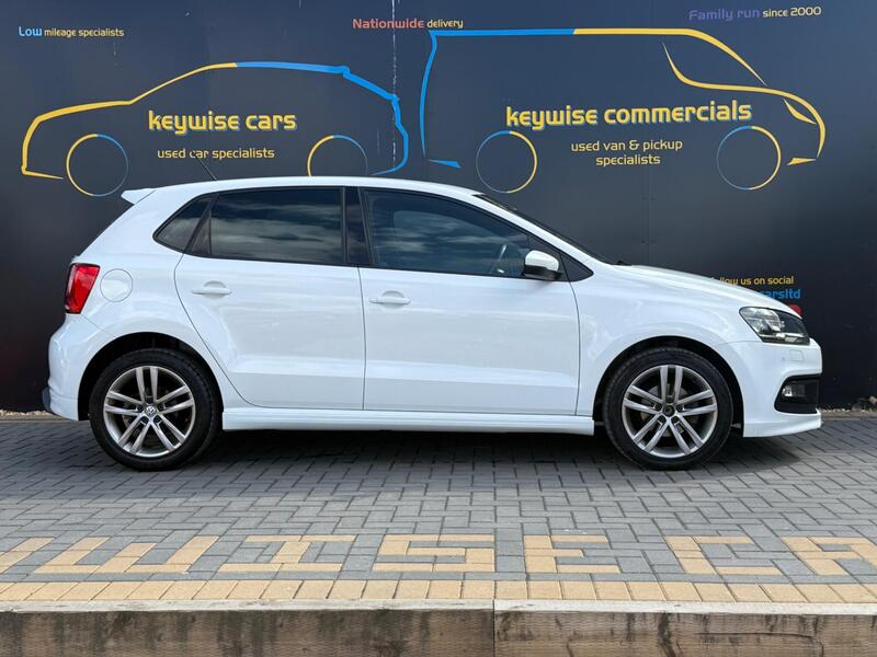 Volkswagen Polo view 6
