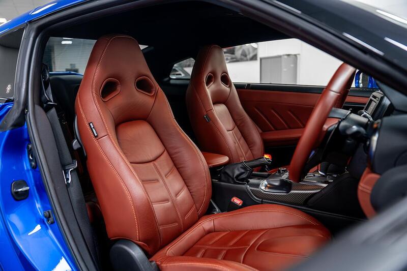 Nissan GT R view 3