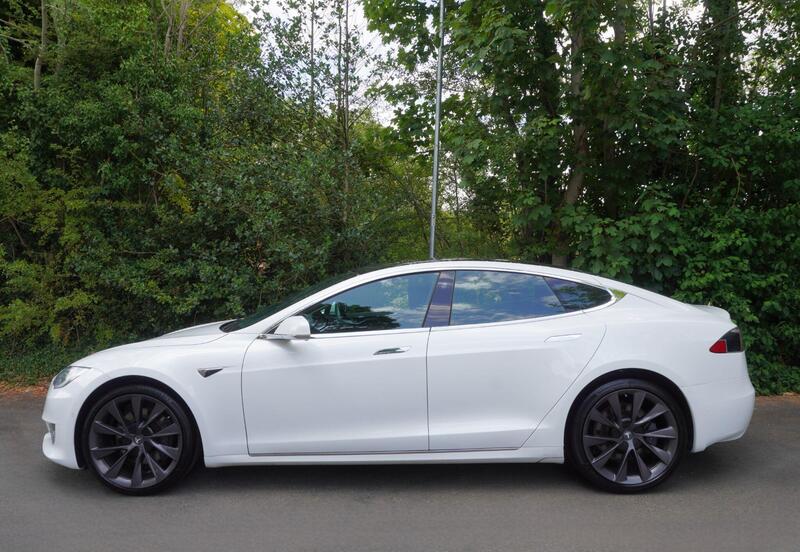 Tesla Model S view 3