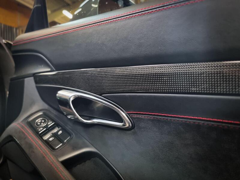 Porsche 911 view 52
