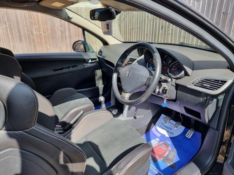 Peugeot 2008 view 2