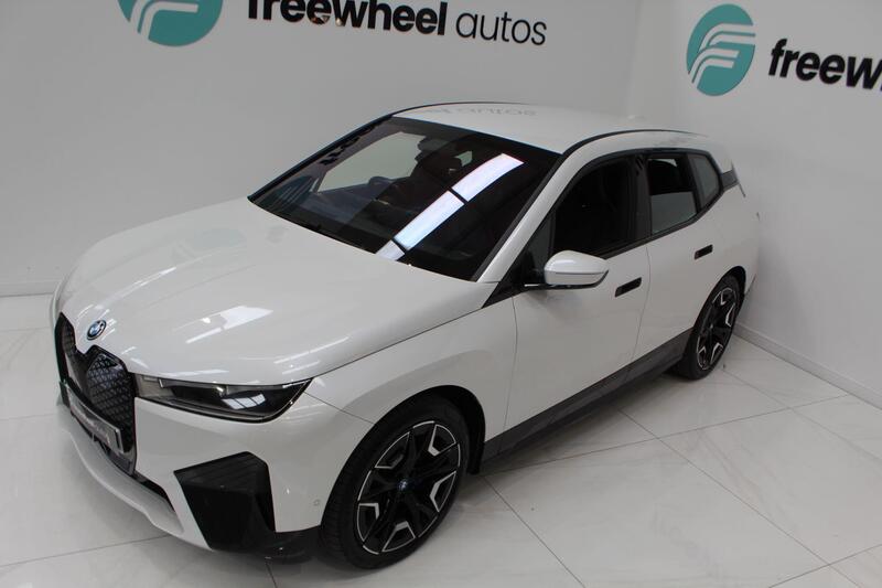 2022 BMW iX in White — image 19 of 88
