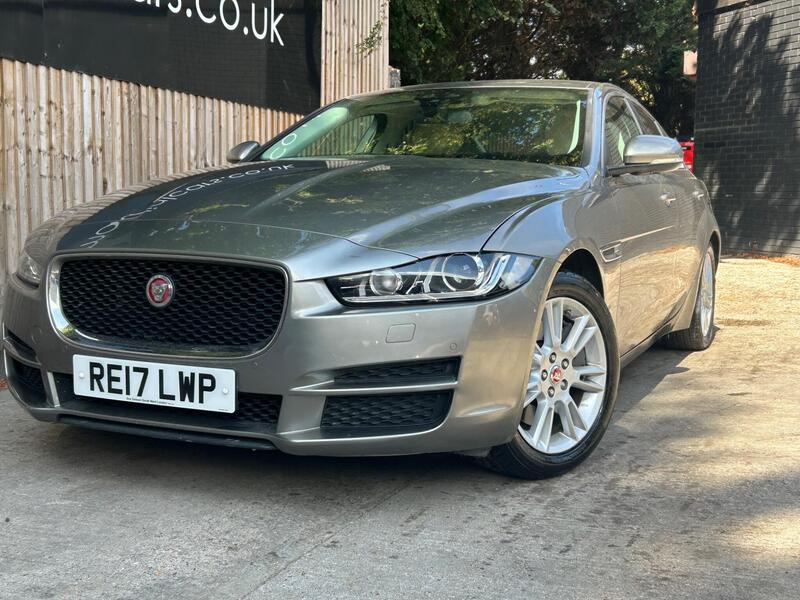Jaguar Xe view 2