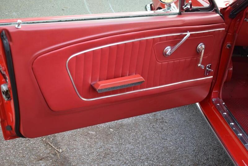 Ford Mustang view 7
