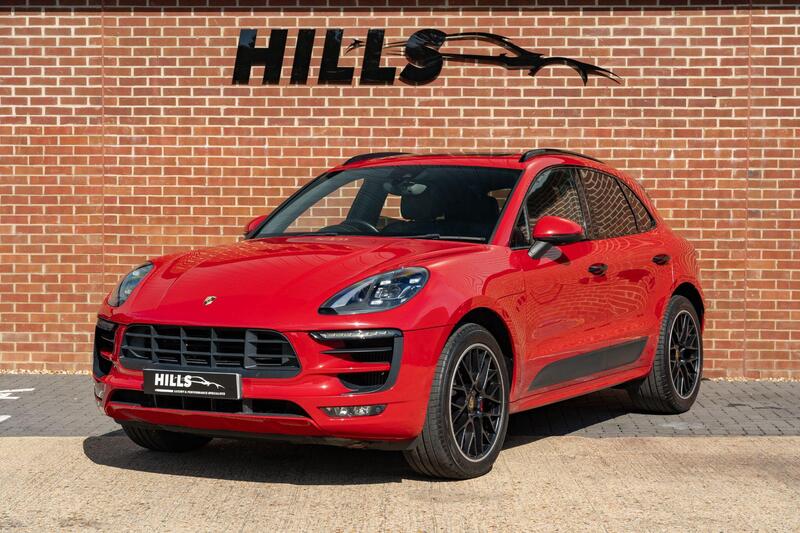 Porsche Macan view 3