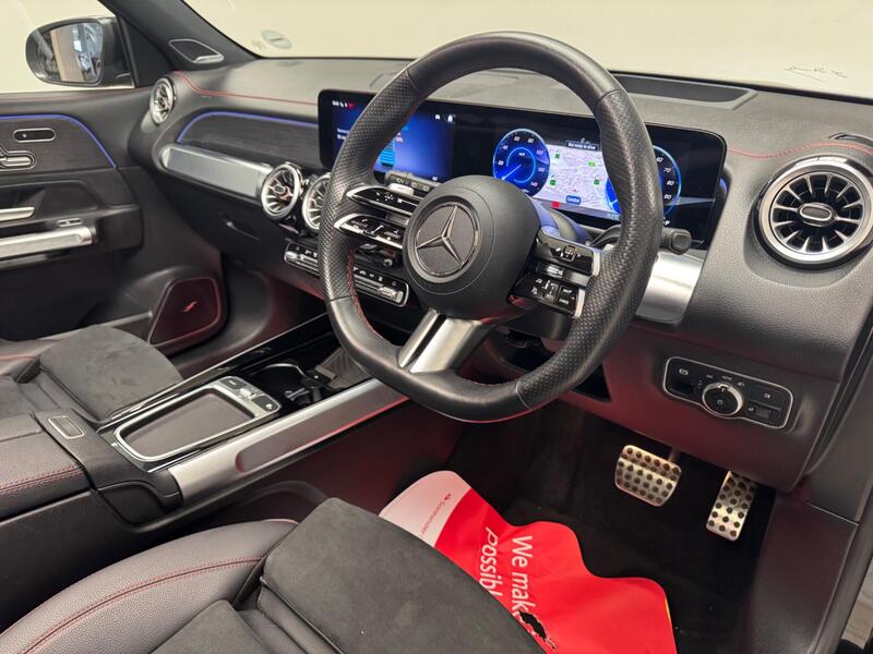 Mercedes-Benz Mercedes-Benz EQB view 7