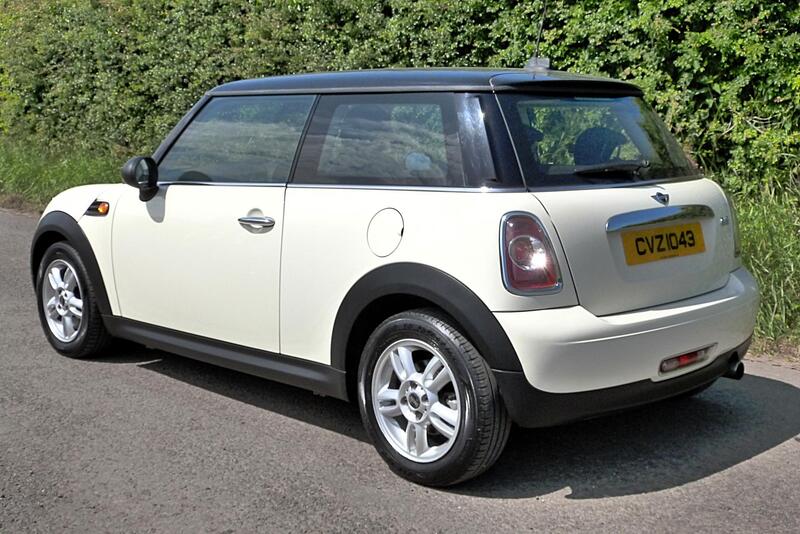 Mini Hatch view 4
