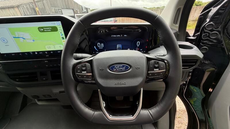 2025 Ford Transit Custom — photo 19