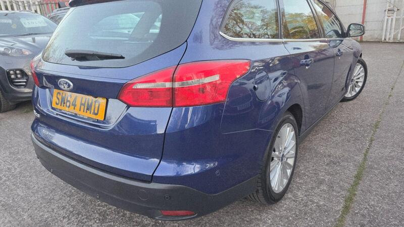 Ford Focus view 5