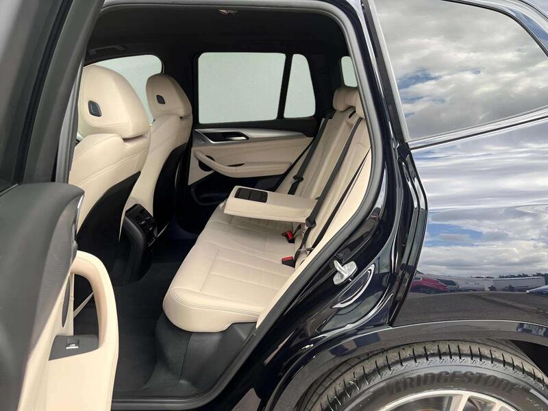 BMW X3 view 7