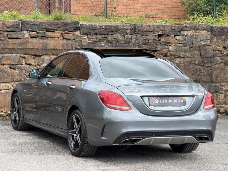 Mercedes-Benz C-Class view 5