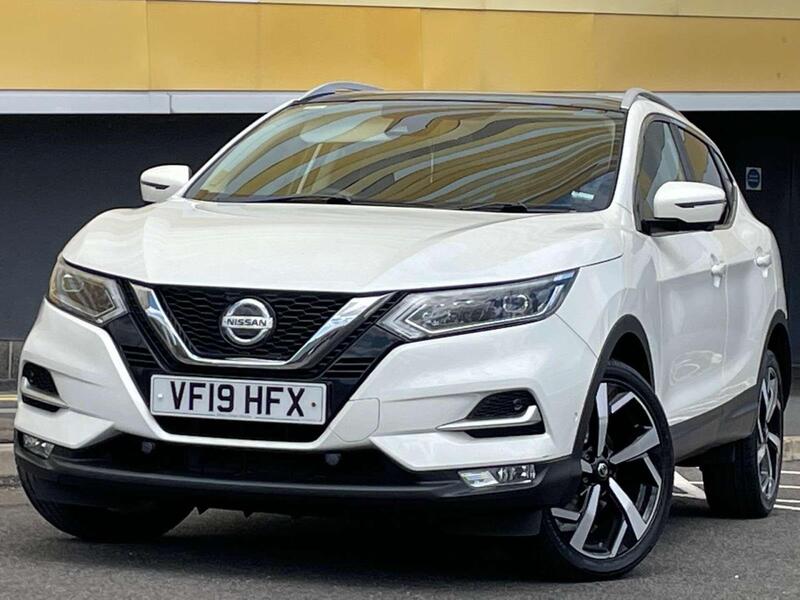 2019 Nissan Qashqai in White for sale