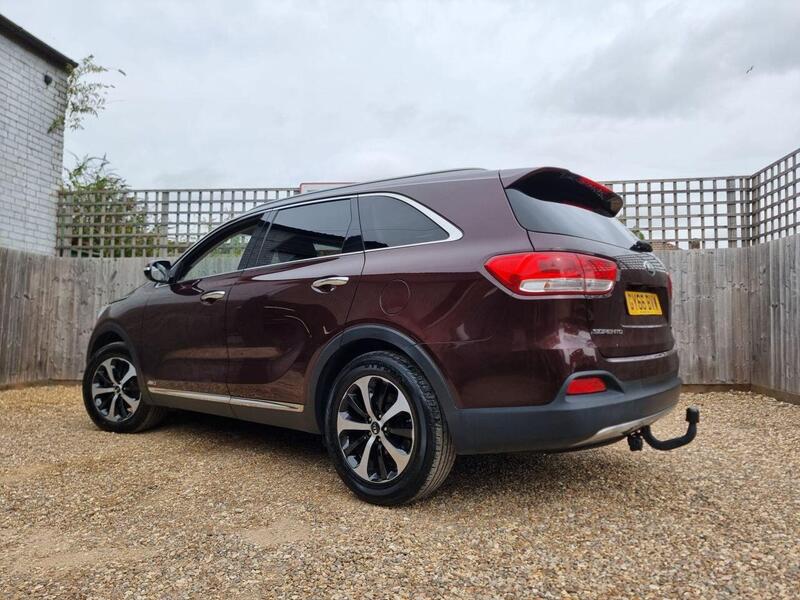Kia Sorento view 4
