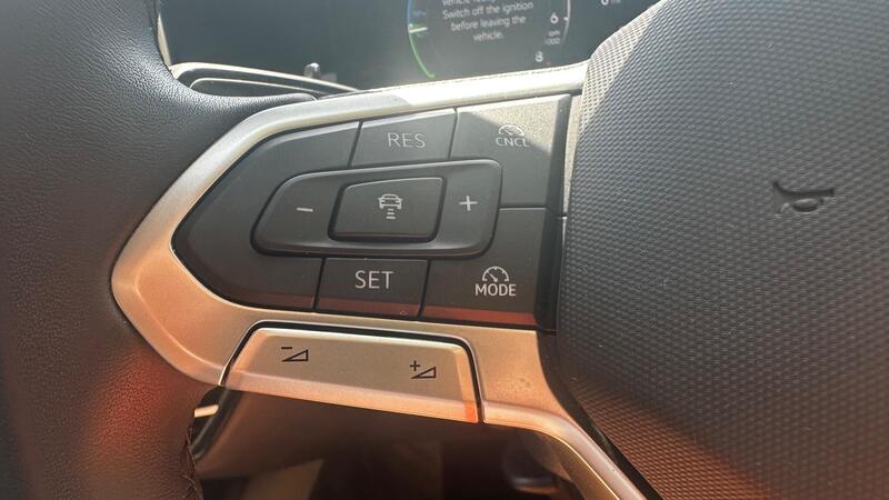 2025 Volkswagen Passat — photo 16