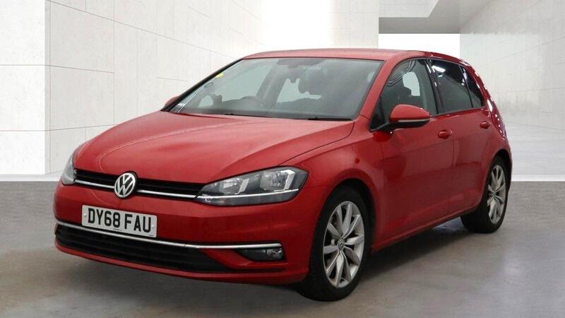 Volkswagen Golf view 2