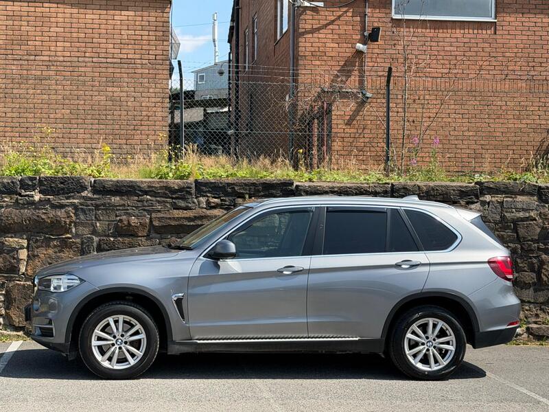BMW X5 view 4