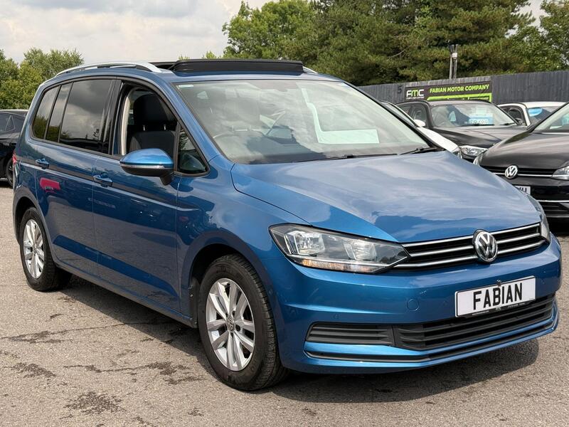 Volkswagen Touran view 6