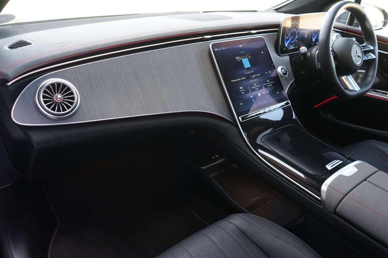 Mercedes-Benz EQS view 2