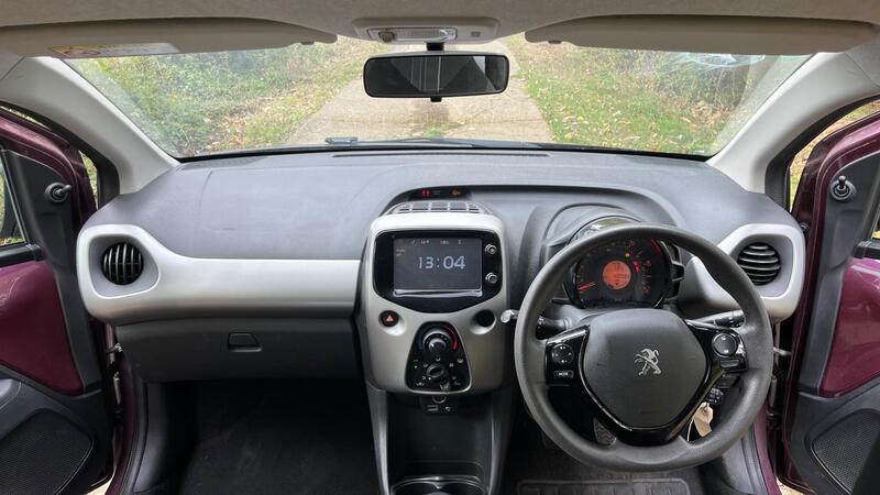 2017 Peugeot 108 — photo 25