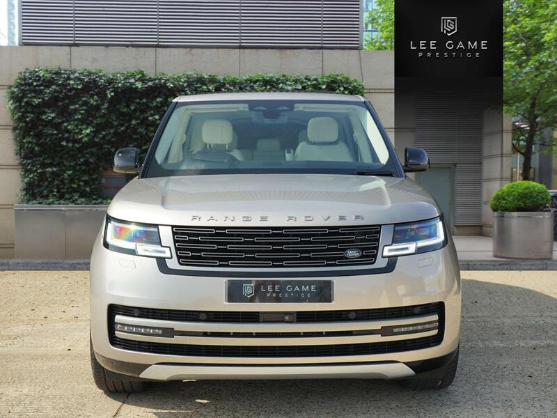 Land Rover Range Rover view 3