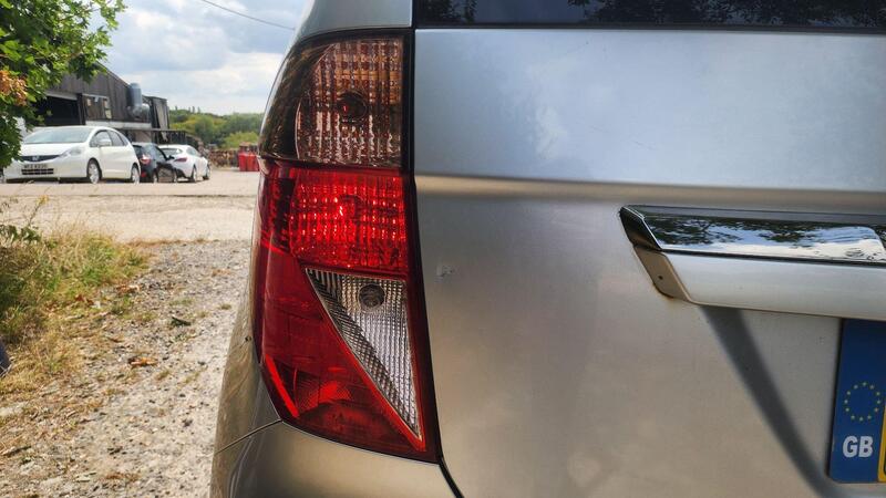 2008 Honda FR-V — photo 12