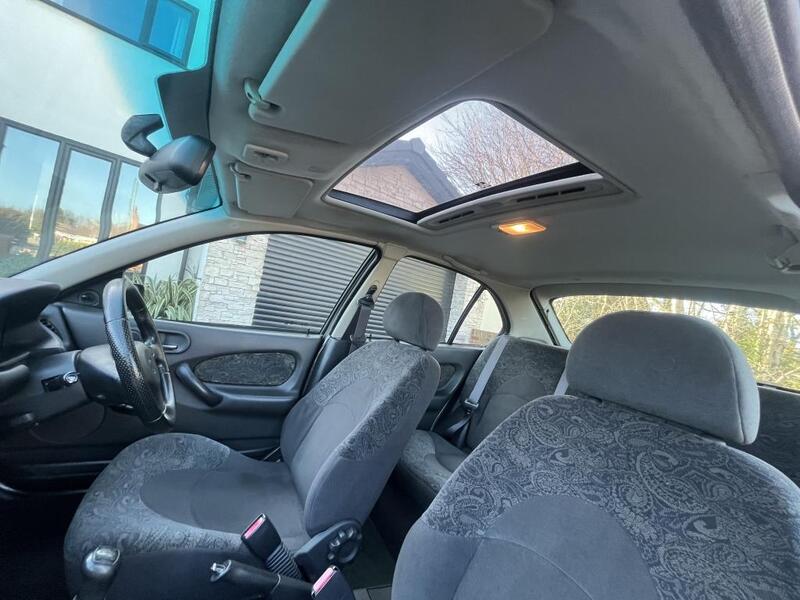 Rover 200 view 16