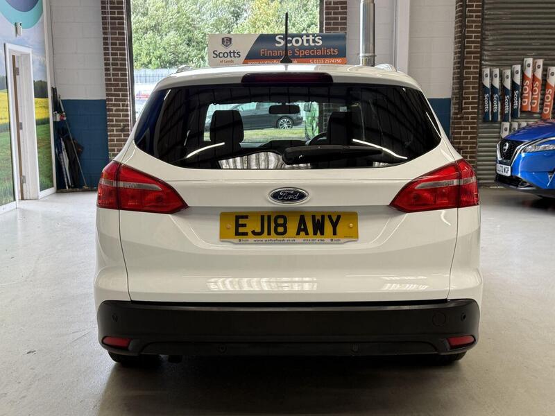 Ford Focus view 7