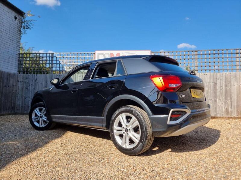 Audi Q2 view 4