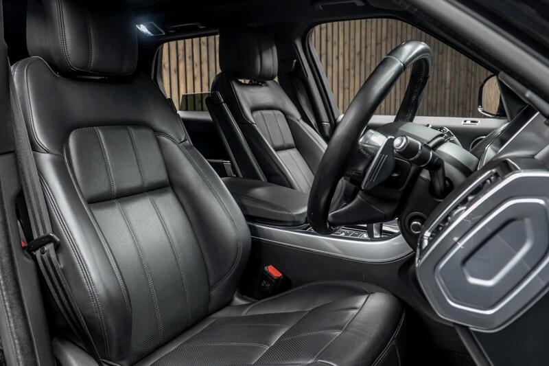 Land Rover Range Rover Sport view 2