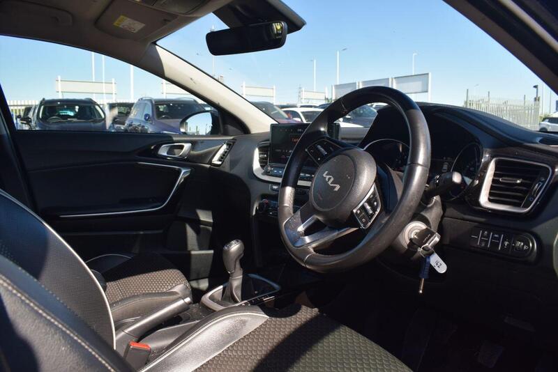 Kia Ceed view 3