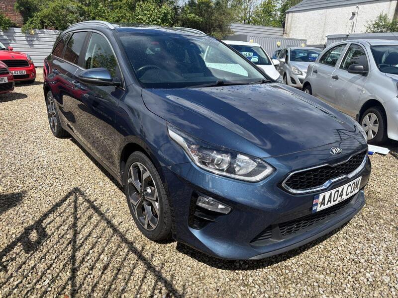 Kia Ceed main image
