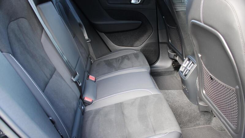 Volvo XC40 view 6