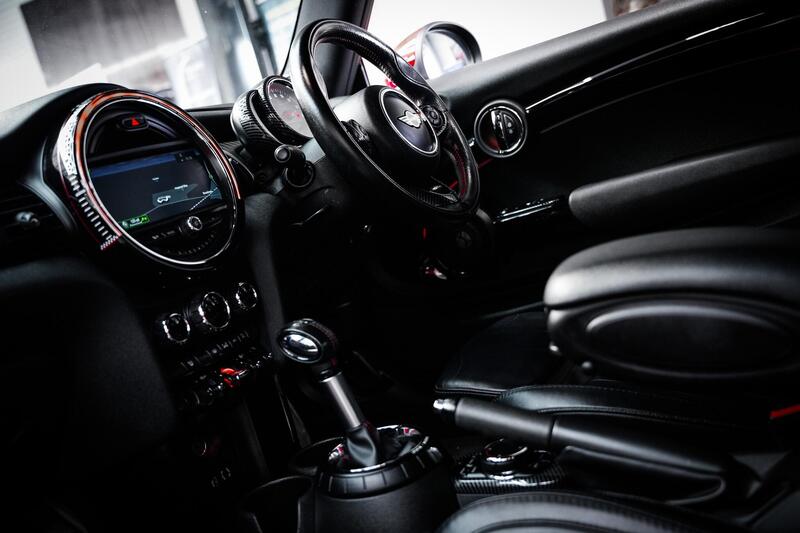 Mini Hatch view 3