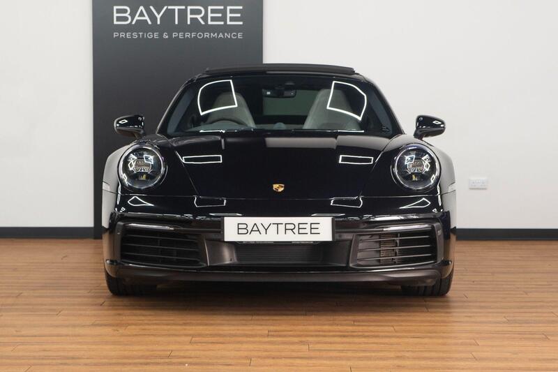 Porsche 911 view 6