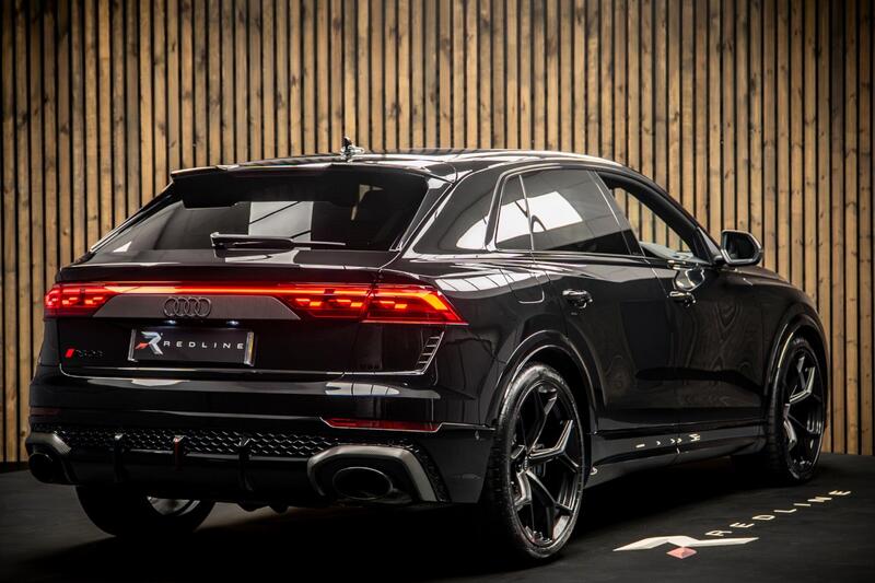 Audi Audi RSQ8 view 4