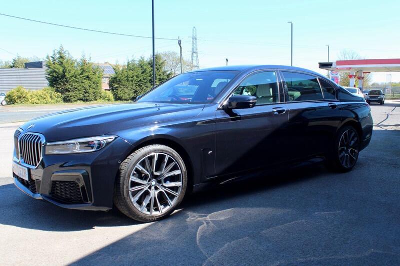 BMW 7 Series view 7