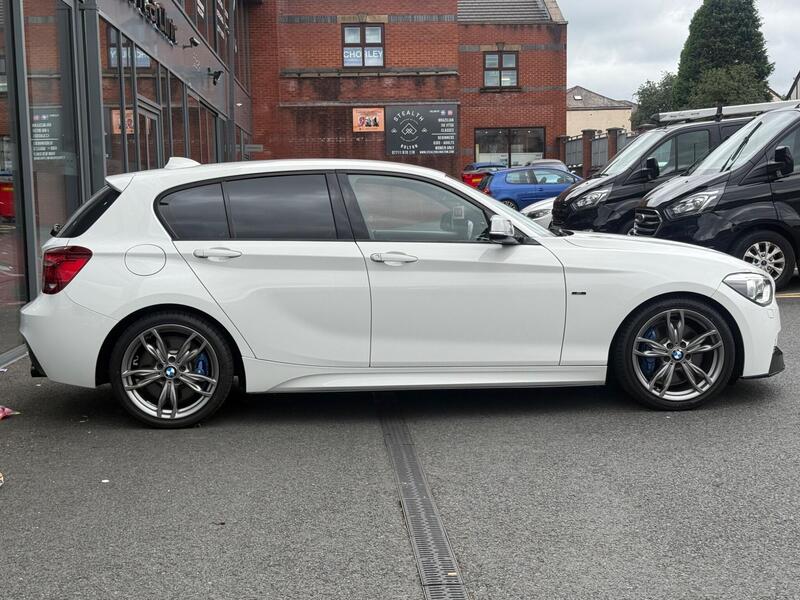 BMW 1 Series view 6