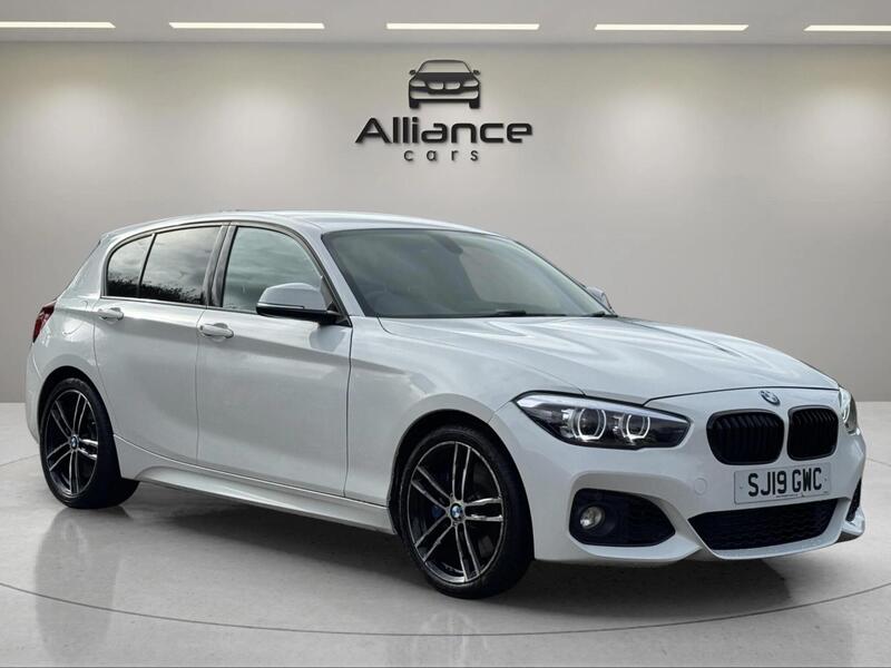 BMW 1 Series view 6