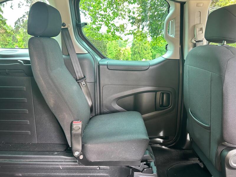 Peugeot Partner Tepee view 6