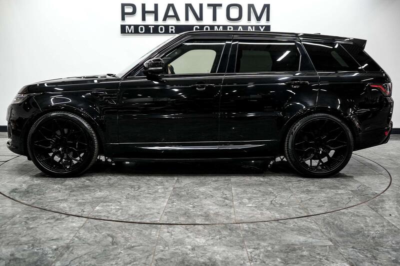 Land Rover Range Rover Sport view 3