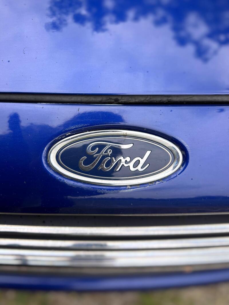 2014 Ford Fiesta — photo 29