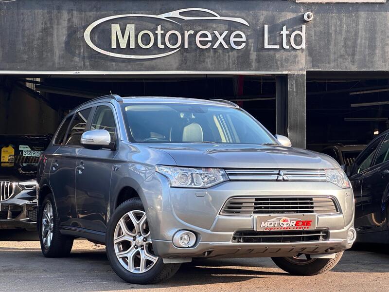 2014 Mitsubishi Outlander in Grey for sale