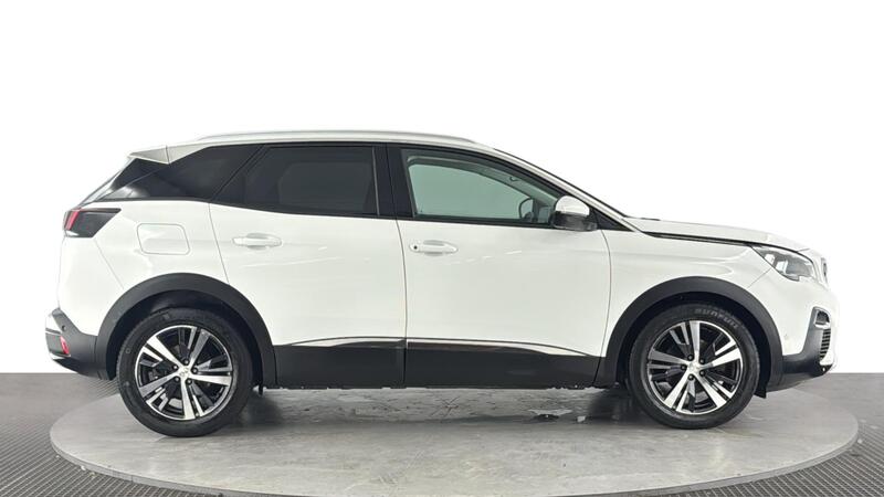 Peugeot 3008 view 3