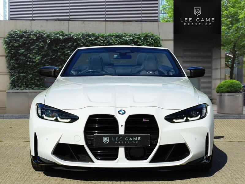BMW M4 view 3