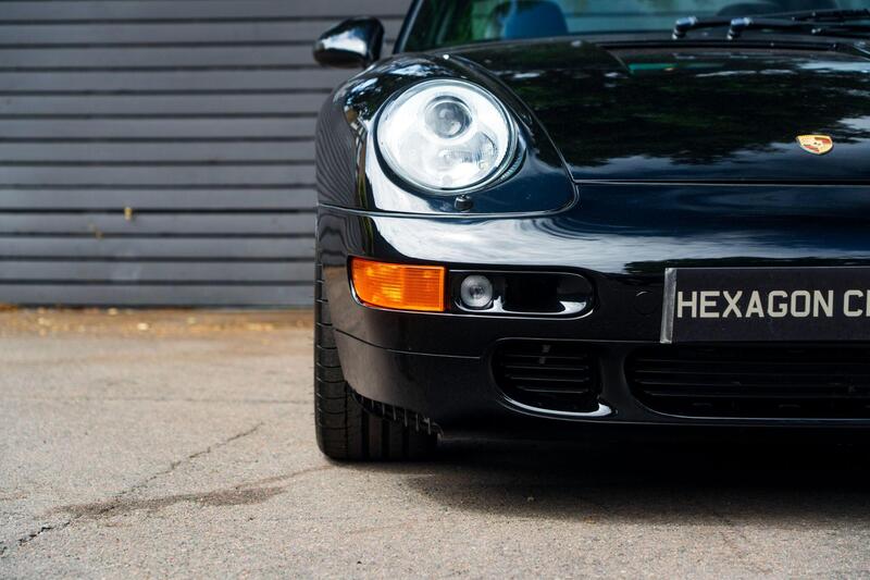 Porsche 911 view 7